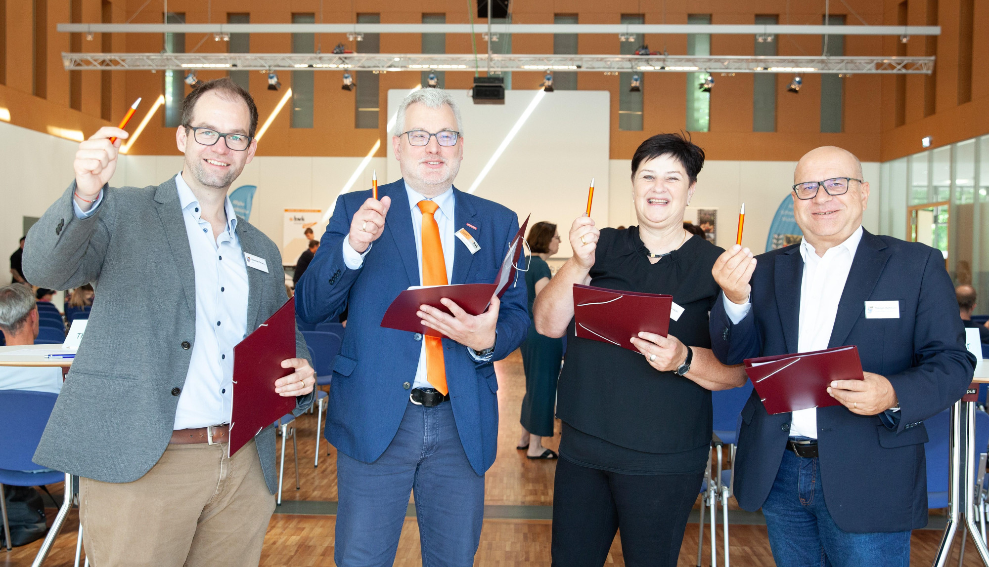 1080 Fachkundige Jury: Sebastian Schwarz (ASM-Wertungsrichter), Heiko Kübler (Stv. Geschäftsbereichsleiter für Bildung HWK & Blasmusiker), Michaela Klahr (BBMV-Landesjugendleiterin), Thomas Hartmann (Bundesdirigent a.D.)